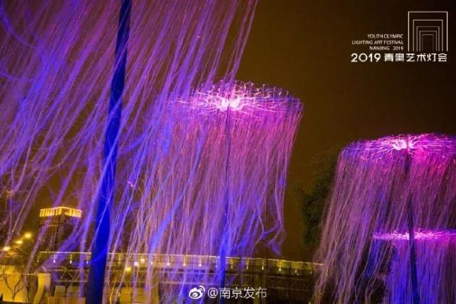 无人机表演-2019青奥艺术会