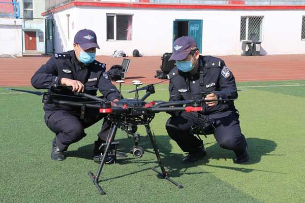 警用无人机如何为交警部门添砖加瓦.jpg 警用无人机如何为交警部门添砖加瓦.jpg